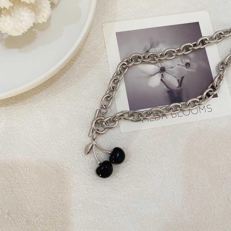 Necklace Women'S Black Cherry Collarbone Chain Ot Dark Wang Shao Necklace Pendant Small Commodities