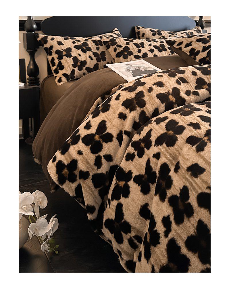 Premium Leopard Print Velvet Fleece 4-Piece Set: Winter Stain-Resistant, Double-Sided Coral Fleece, Warm Duvet Cover Bed