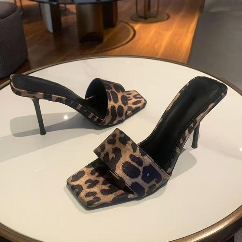 Fashion Pointed Toe Slippers For Ladies Fashion Leopard Print 2025 Summer Mules Shoes Thin High Heels Elegant Women Suede Sandals
