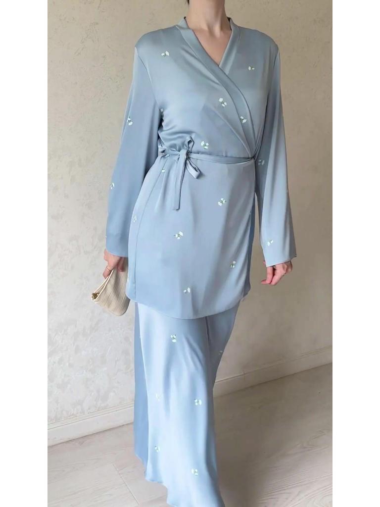 2023 Autumn V-Neck Satin Skirt Set with Long Sleeve Printed Top