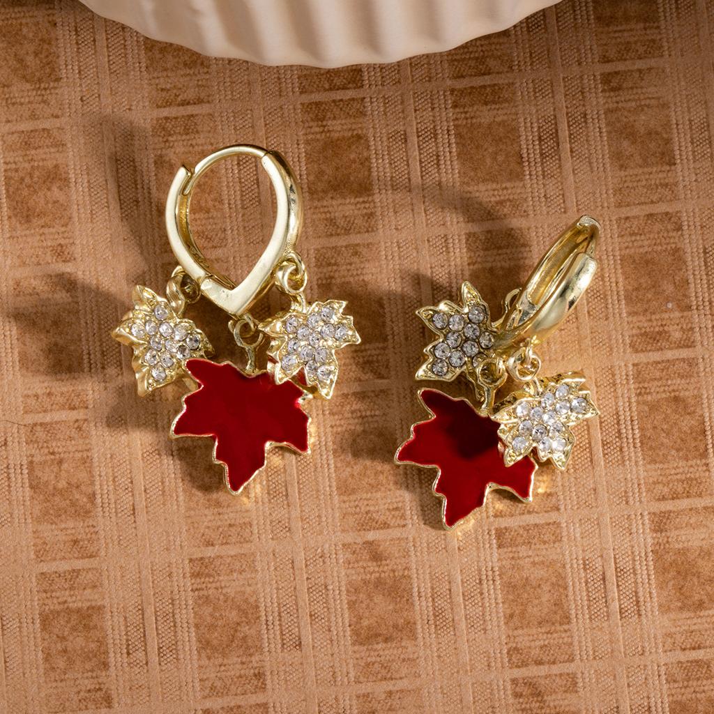 New Year'S Retro Ankara Red Maple Leaf Diamond Ear Buckle, Light Luxury High-End Niche Temperament Fashion Earrings