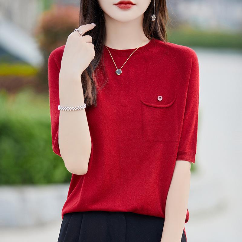 

2025 Summer Women s Versatile Slimming Loose Knitted Top with Back Slit & Round Neck Short Sleeves XL