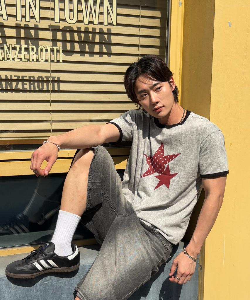 AMOU Two Star Ringer T-Shirts Gray