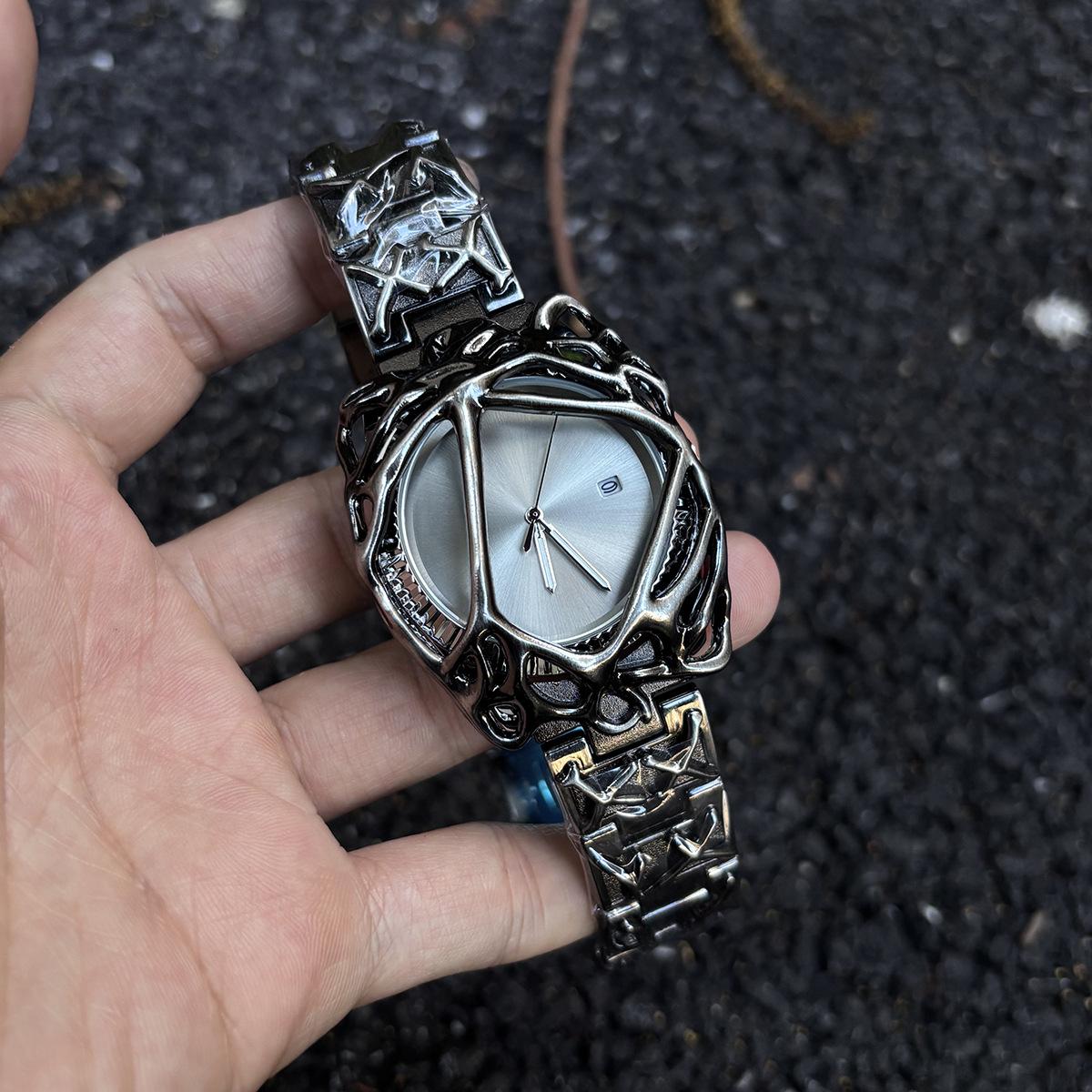 Gotische Y2K Alabaster Uhr – Spinnennetz-Zifferblatt, Wasserdichtes Quarzwerk, Unisex Retro-Zeitmesser gray