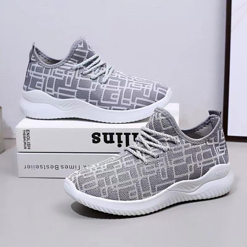 Spring and Summer New Fashion Breathable Casual Shoes Trendy Men's Sports Shoes Versatile Mesh Running Shoes