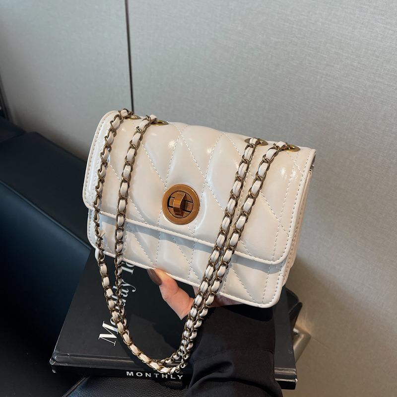 Rhombus Chain Bag Women's New Popular Versatile Shoulder Messenger Bag High-end Commuter Small Square Bag
