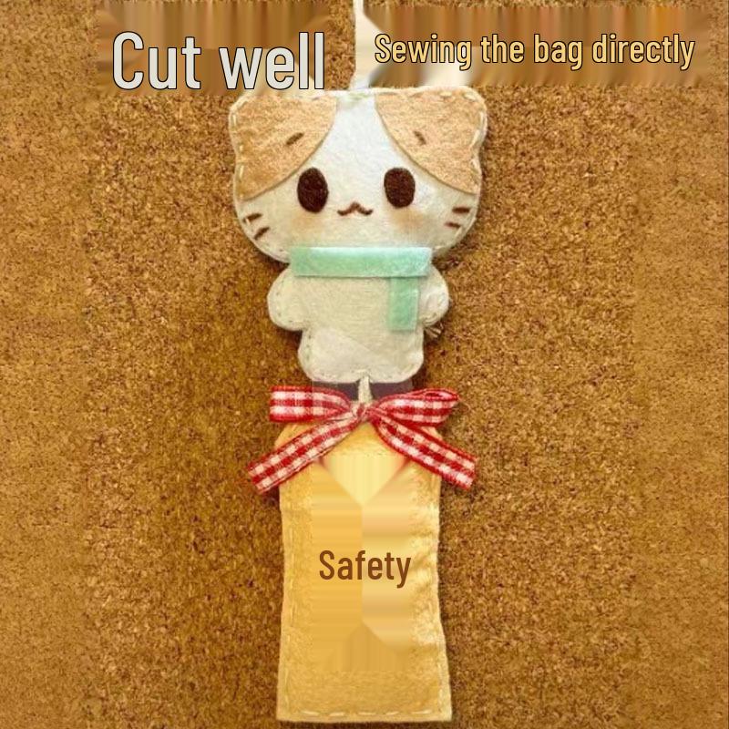 

Newcomer 0.01: Lucky Kitten Felt DIY Creative Backpack Pendant