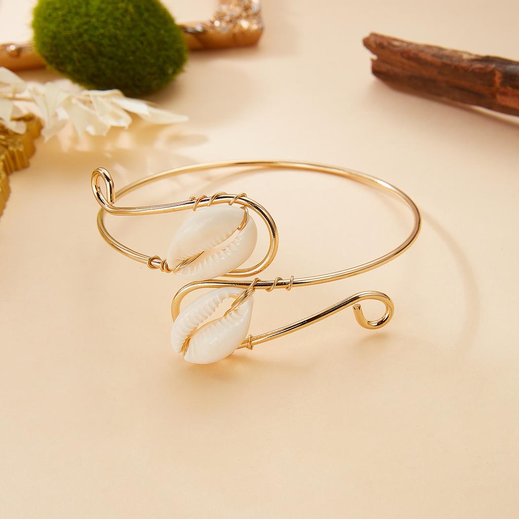 Vintage Metal Starfish Upper Arm Bracelet for Women Imitation Pearls Shell Geometric Open Arm Bracelets Summer Jewelry Gift
