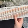 Mode 30 Stück Press-On-Nägel Mandelform Mittellange Falschnägel Matt Nude Glänzendes Finish Nagelspitzen Tägliches Tragen
