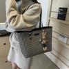 Premium Sense Retro Big Bag Women's 2025 New Fashion Commuter Armpit Bag Autumn Popular Thousand Bird Getote Bag