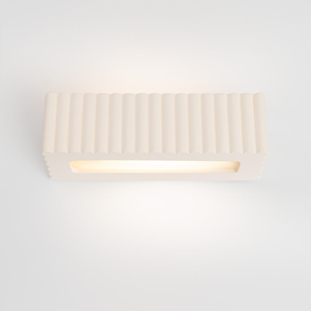 Rigata white ceramic wall lamp
