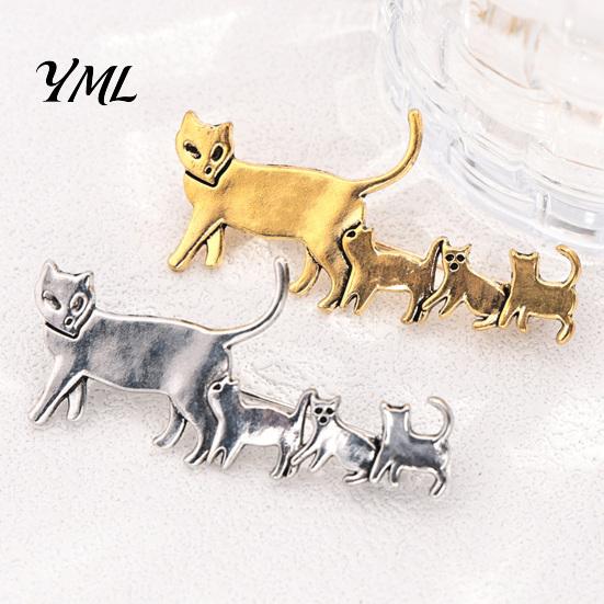 Women Cat Jewelry Family Brooch Pin, Golden Silver Plated Alloy Kitten Lapel Animal Shape Badge for Clothing Bags Hats Pin