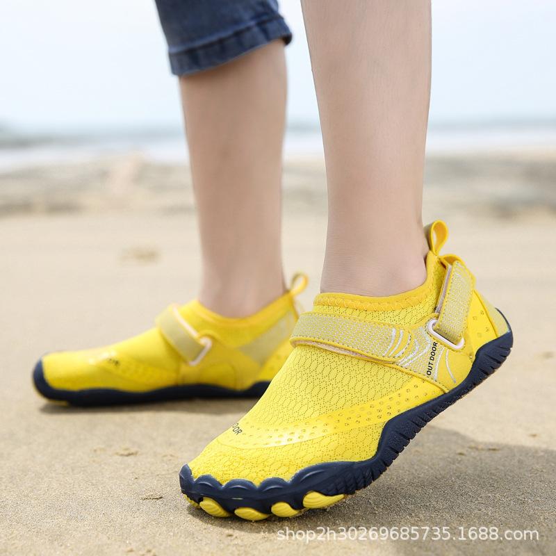 Outdoor parent-child creek tracing children's beach shoes five-finger soft-soled quick-drying wading snorkeling shoes swimming shoes