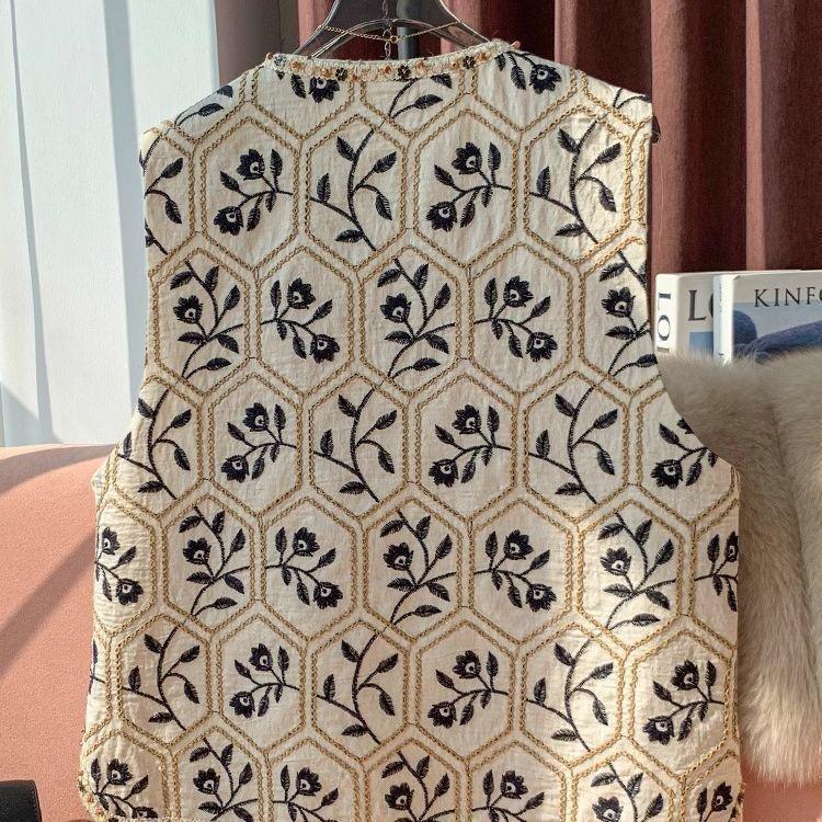 2025 Spring New Women's Vest Top Elderly Embroidered Vest Vest Women's Clothing
