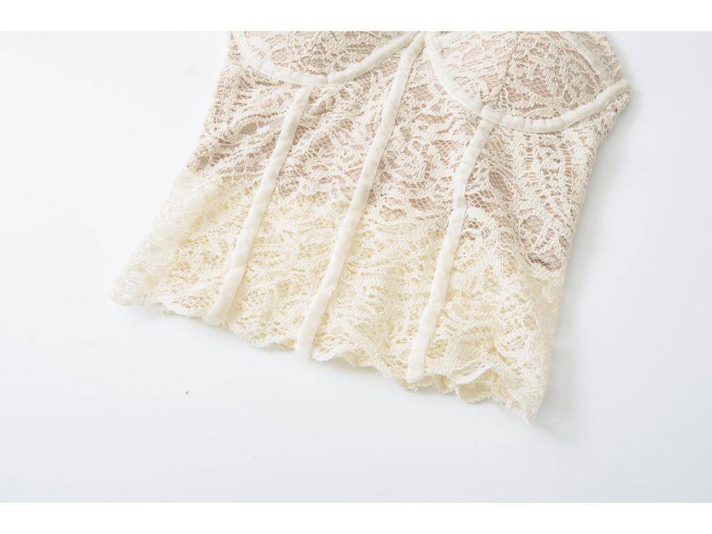 Women's Lace Camisole with Chest Pads - 2025 Slim-Fit, Versatile Base Layer, Wear as Outer or Inner Top