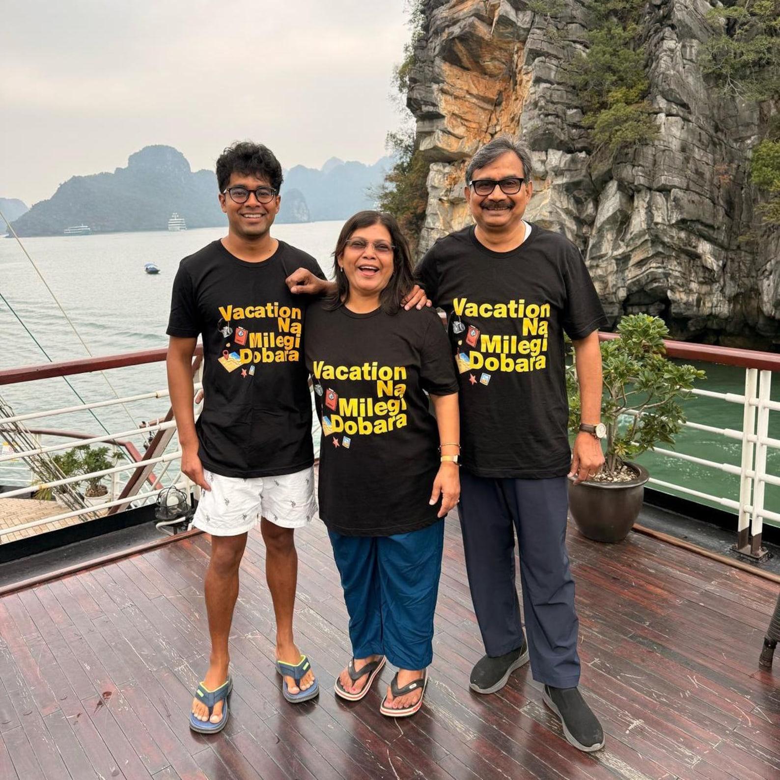 Bollywood tshirt, Bollywood fashion, Indian travel t-shirt, desi streetwear, Zindagi Na Milegi Dobara, 2XL