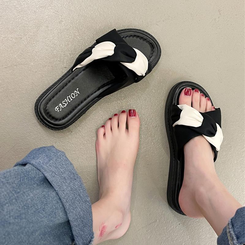 Fashion design cross slippers women's summer wear 2025 new versatile thick bottom non-slip beach student sandals tide