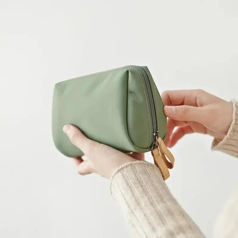 Wome Nylon Storage Bag Small Makeup Bag Case with Separate Pouch Travel Cosmetic Pouch Mini Waterproof Handbag Luxury Bag