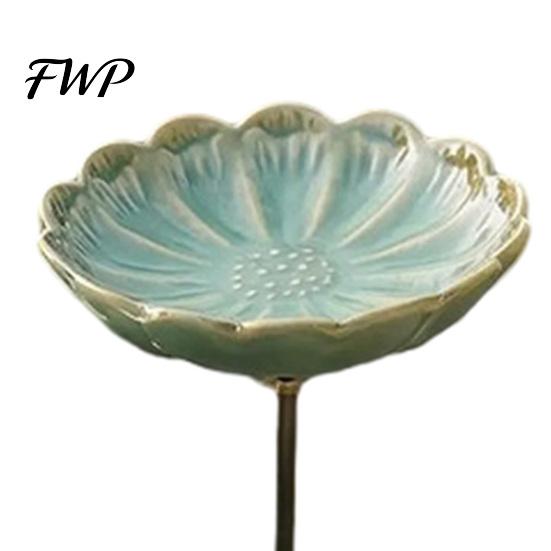Bee Watering Station Ceramic Flower Feeder, Garden Station, Outdoor Feeder Decorative Butterfly Cup for Thirsty Pollinators Patio Yard Decor