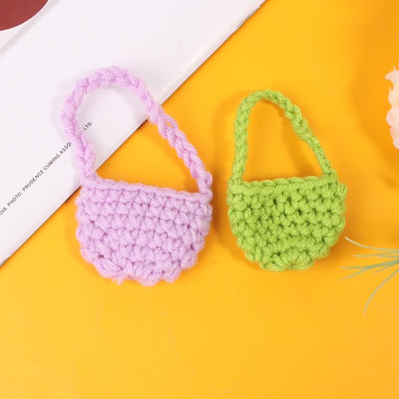 1/12 Dollhouse Woven Plush Shoulder Bag Dollhouse Mini Crossbody Bag Handbag For Dolls Dress Up Aceessories