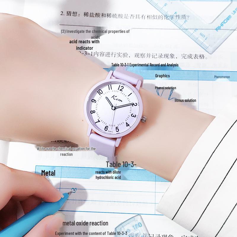 Stille Prüfungs-Quarzuhr: Leuchtend & Wasserdicht für Junior- & Highschool-Schüler, Männer & Frauen, in schlichten, lebendigen Farben.