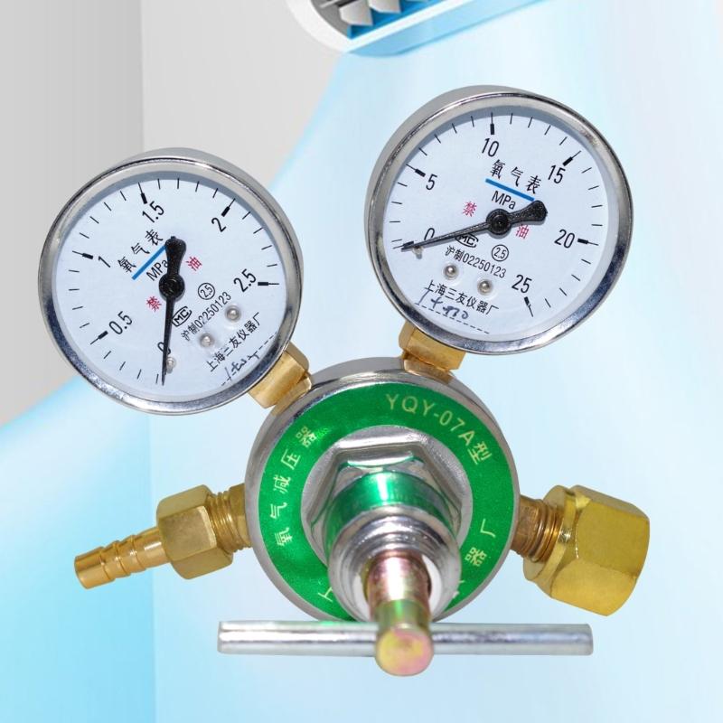 Copper Pressure Regulator Pressure Reducer with Gauge Copper Oxygen Reducing Valves Copper Oxygen Valves Copper Texture