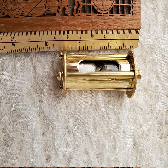 Miniatur-Sanduhr für Show, kein funktionierender Timer Sanduhr-Anhänger aus Messing, 1-3 Sekunden Timer