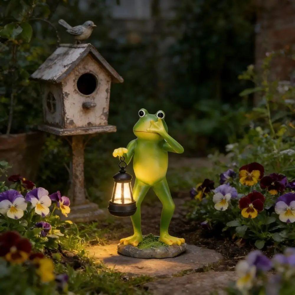 Waterproof Resin Solar Frog Lantern Solar Powered Solar Garden Statue LED Light Frog Figurine Yard