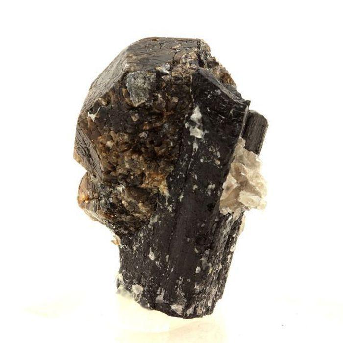 Pierres et Minéraux. Grenat + Tourmaline. 156.0 ct. Sahanivotry Manandona, Madagascar.