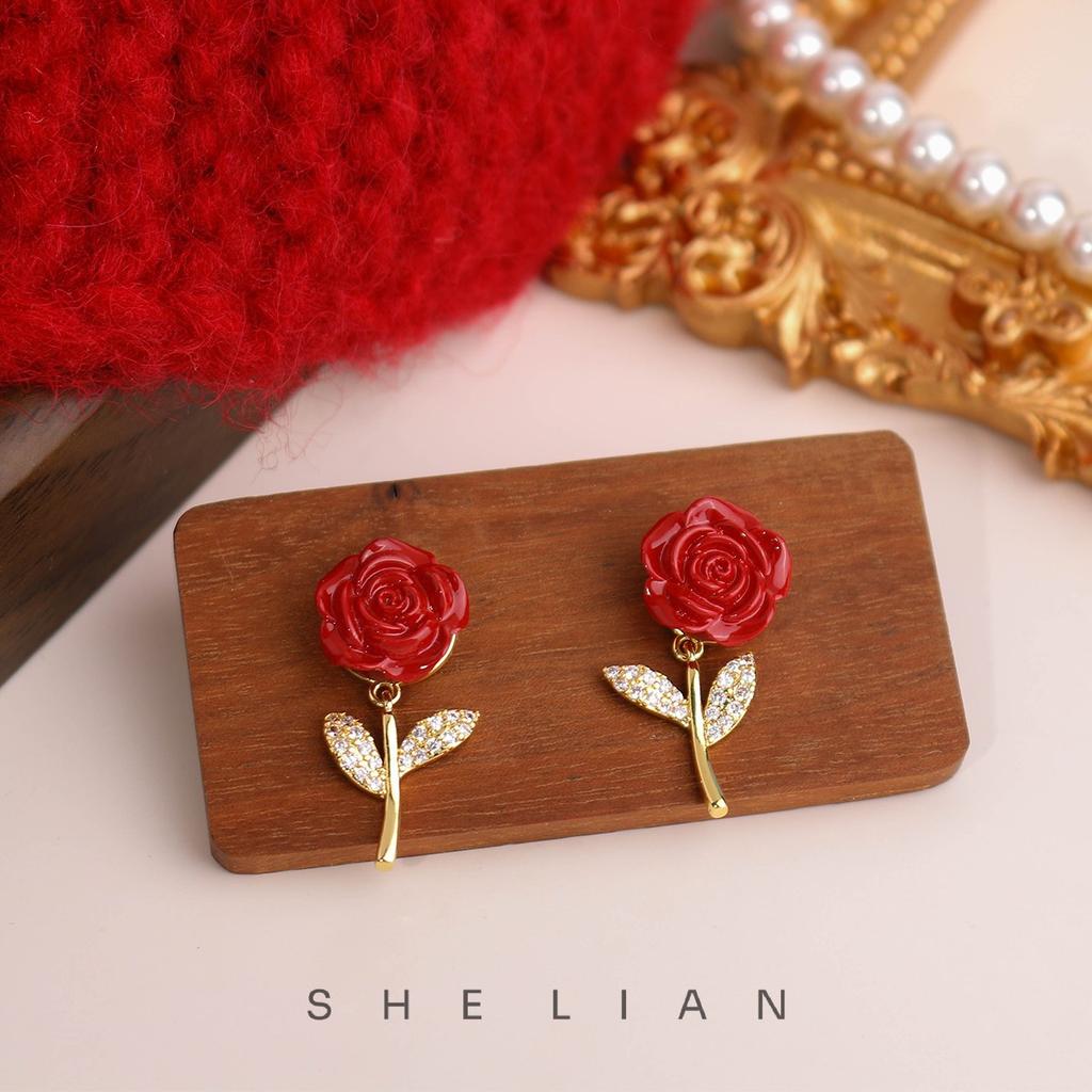 New Gentle Camellia Flower Stud Earrings Micro-inlaid Zircon Rose Earrings Niche Design Spring Exquisite Earrings