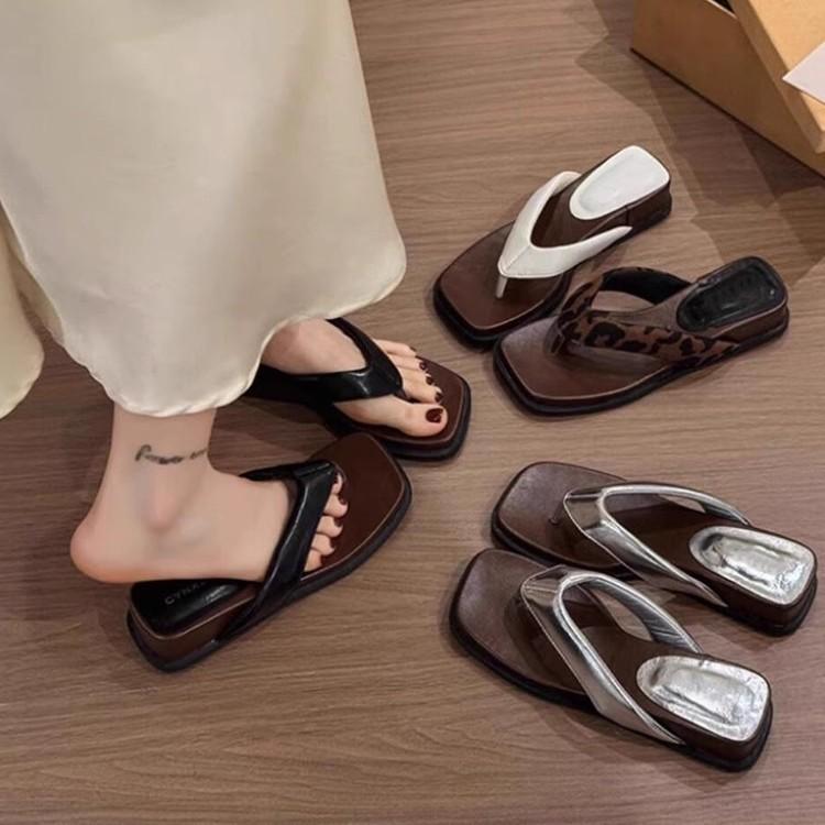 Thick-soled vacation wind clip-on flip-flops shoes female retro fairy wind versatile square head cool slippers