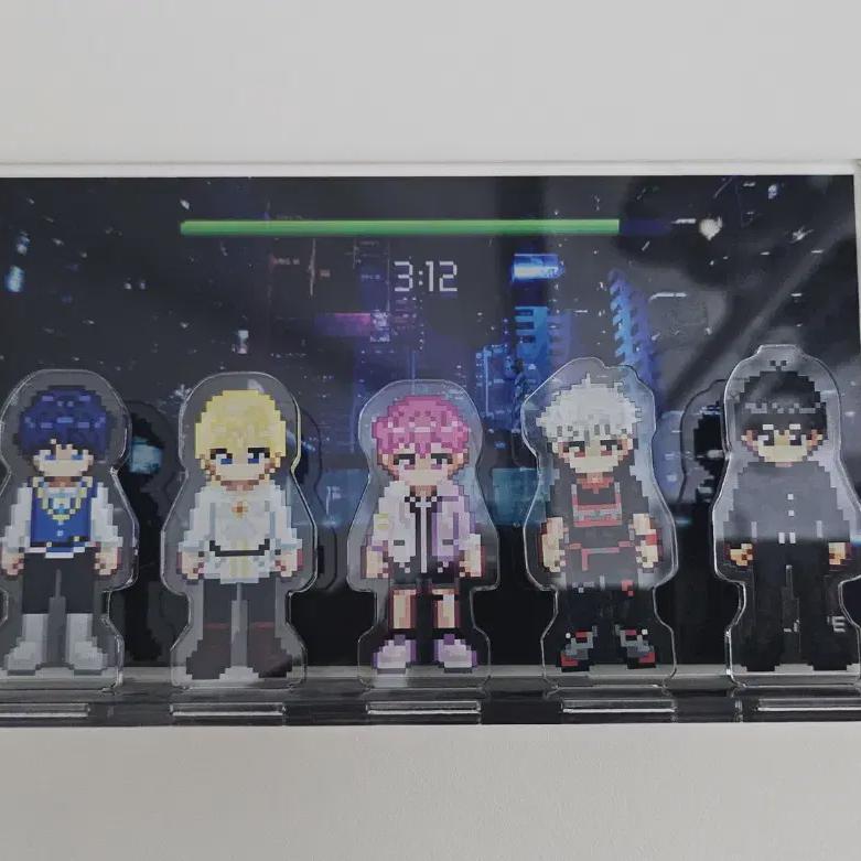 

Plave Pixelworld Acrylic