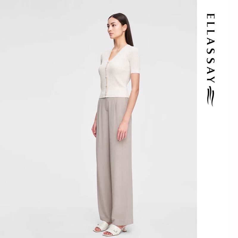 ELLASSAY Women's Classic V-Neck Short-Sleeve Knit Top