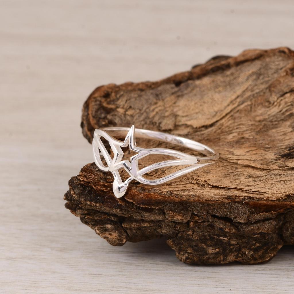 925 Sterling Silver Open Star Ring | Minimal Star Band Ring | Elegant Celestial Jewelry for Women.