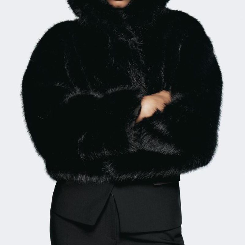 Fall and Winter New Women's Clothing Fashion Style Artificial Fur Effect Lapel Long Sleeves Jacket Outwear 6318247