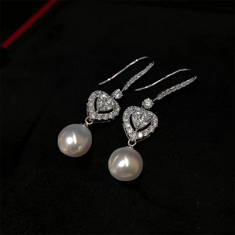 Elegant Women s Heart Pearl Stud Earrings - French Retro Trend, Versatile & Stylish