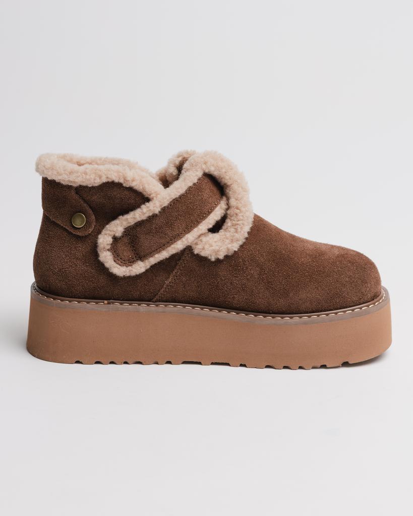 Μπότες UGG με αγκράφα Suny Liana 50900 36 καφέ σουέτ μαλλί