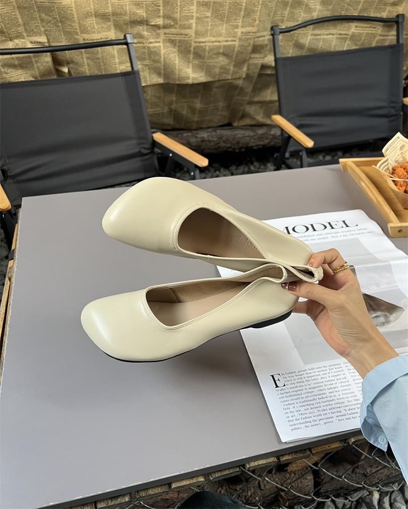 

French retro Mary Jane shoes women s 2025 new outer wear one-pedal beanie shoes soft sole shallow mouth round head single shoes 39