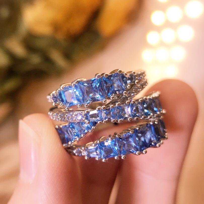 European Elegant Temperament Crystals From Austrianmulti-layer Fashion Ring Spiral Twist Design Female