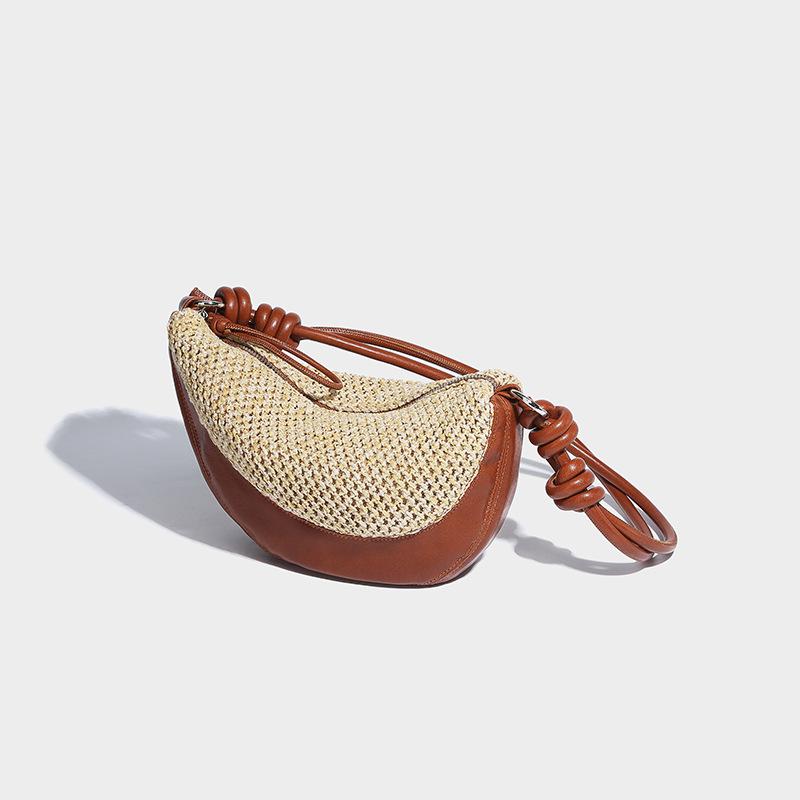 Niche Design Hand Woven Dumpling Bag Holiday Wind Straw Bag Commuter Crescent Crossbody Bag