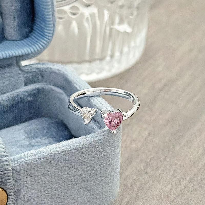 Bright Light Luxury, High-End Sense, Niche Exquisite Girl'S Heart Ring, Sweet And Cool Colored Treasure, Pink Zir*****Pen Ring.