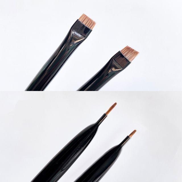 

Mogugu - Eyeline Brush Oblique Angled