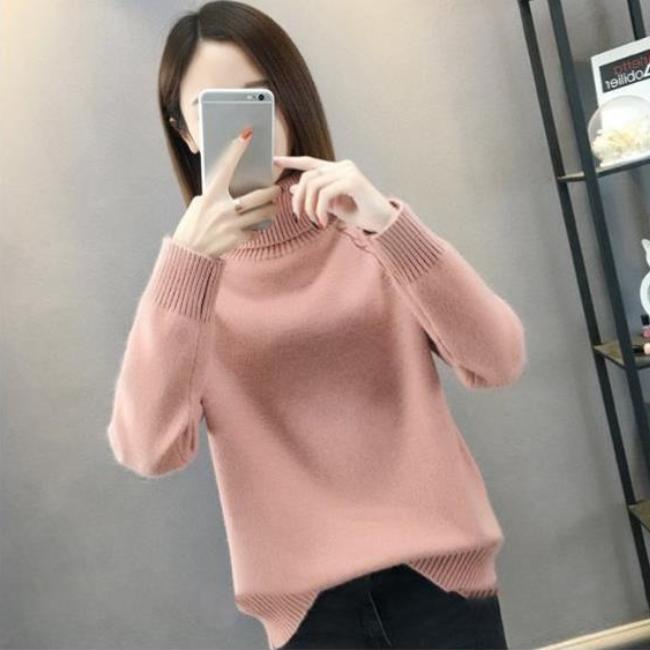 Thickened turtleneck sweater for women autumn and winter short solid color warm pullover versatile long - sleeved fleece loose knitted sweater