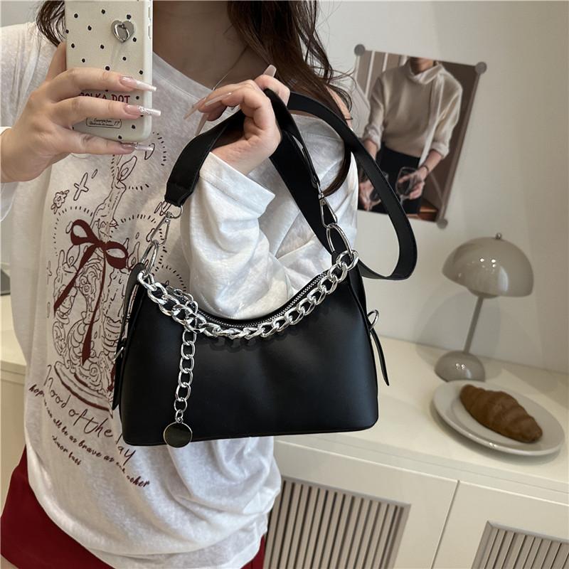 Popular Small Bag for Women, New Fashiable and Simple Crossbody Bag, Casual and Versatile Western Style Shoulder Bags