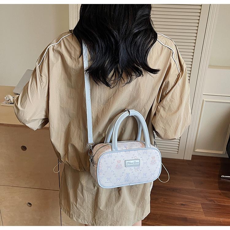 Small bag women's summer versatile new fashion messenger bag portable small square bag