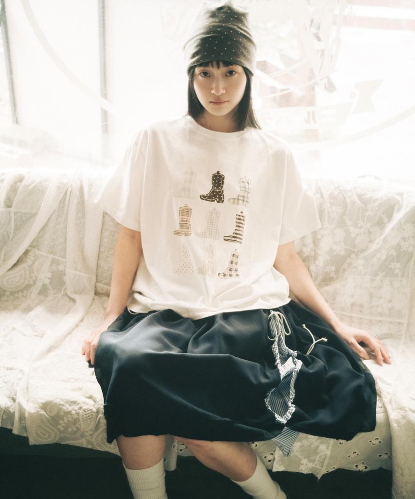 Ohesio Pony Boots Overfit T-Shirt, White