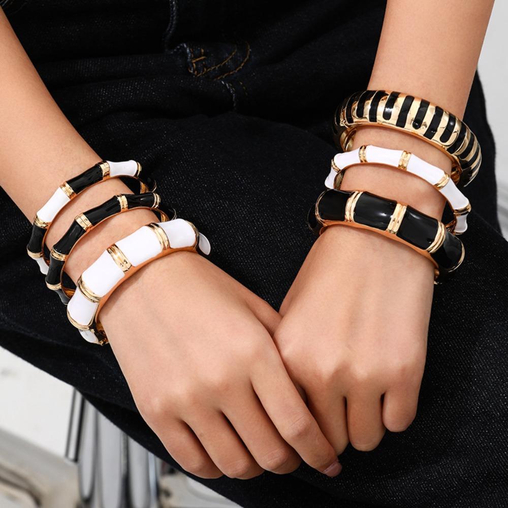 Personality Fashion Enamel Glazing Black White Bamboo Joint Opening Bangles for Women Vacation Stackable Bracelet Jewelry Gifts