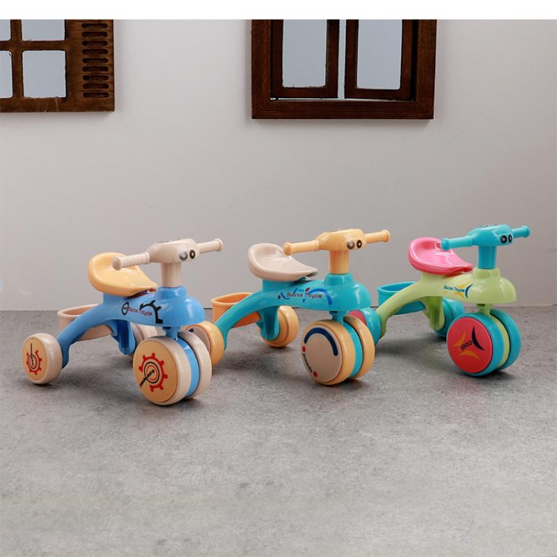 1Pcs Dollhouse Mini Tricycle Simulation Small Bike Model Toys Miniature Home Scene Ornament Doll House Accessories