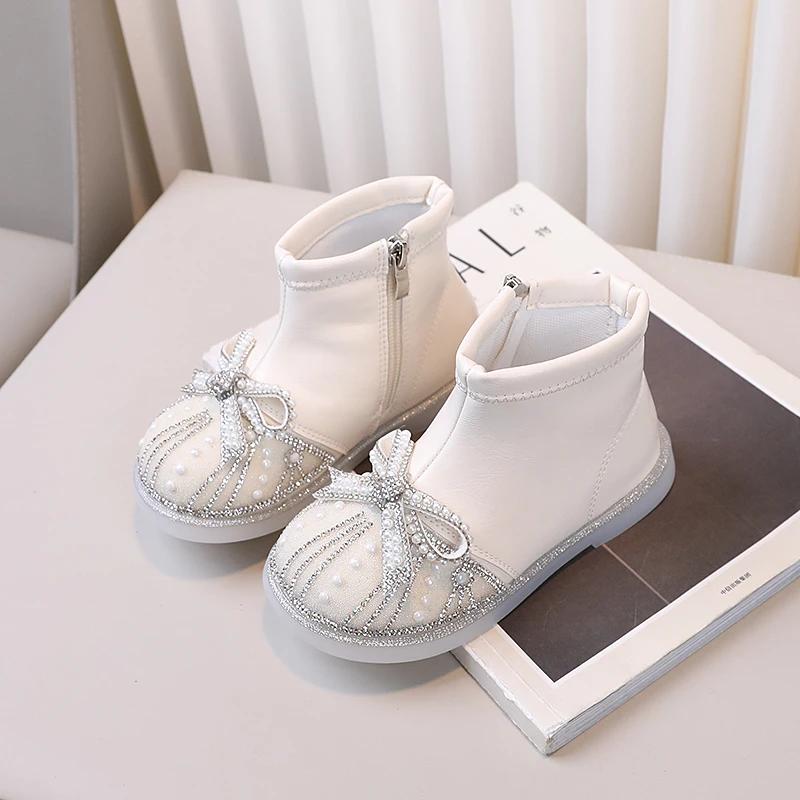 

Ботильоны для девочек, детские короткие ботинки в стиле принцессы с милым бантом, новинка 2024 года, детские модные ботинки с боковой молнией, нескользящие 24 бежевый