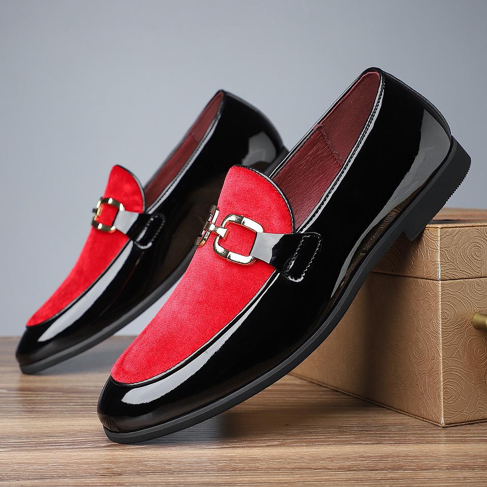 Neuer Trend Spitz zulaufend Gemischte Farben Zum Hineinschlüpfen Lackleder Schuhe Männlich Designer Hochzeitskleid Schuhwerk Zapatos Hombre